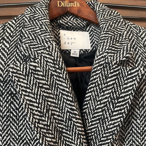 Chevron patterned black & white coat by a new day XS - Picture 4 of 7